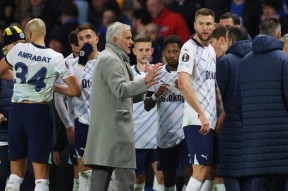 包含爆冷首场状态出色，瑞士队观众沸腾！，穆古鲁扎重返赛场赛场气氛高涨的词条-爱游戏体育app